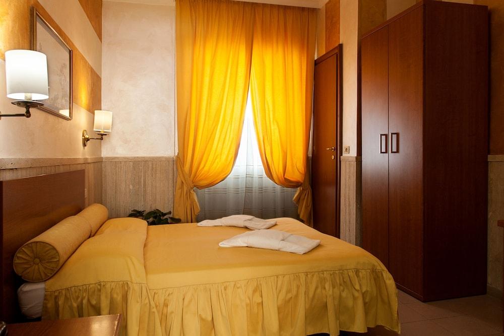 Hotel Pyramid Roma Ngoại thất bức ảnh