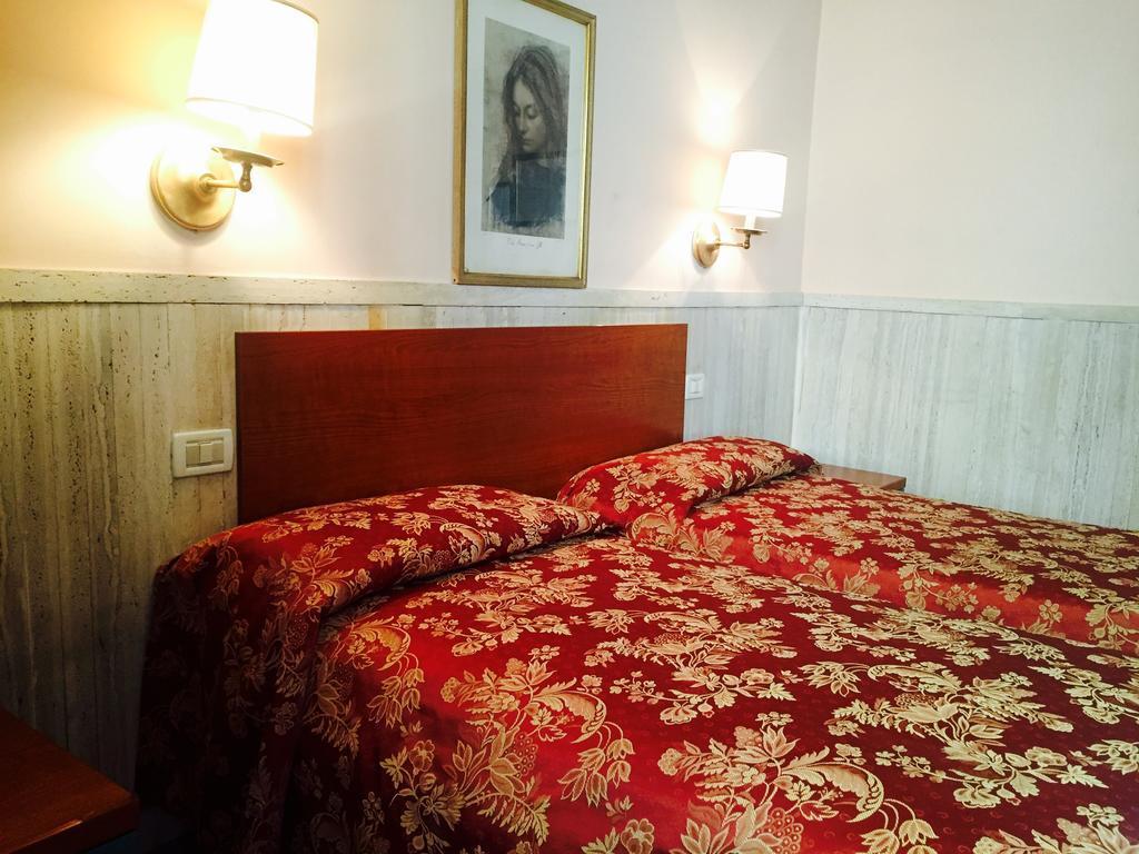 Hotel Pyramid Roma Ngoại thất bức ảnh